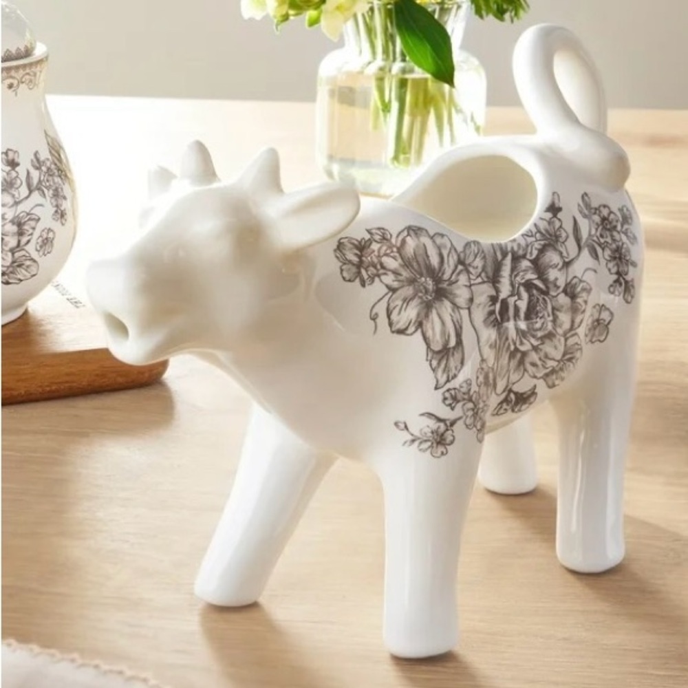 ❤️The Pioneer Woman Agatha Stoneware Cow Creamer, Brown- New 2025